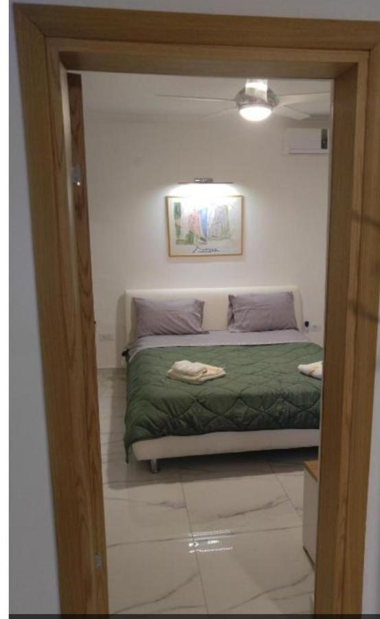 New!90Sqm10Minairport2Bedrooms Солун Екстериор снимка