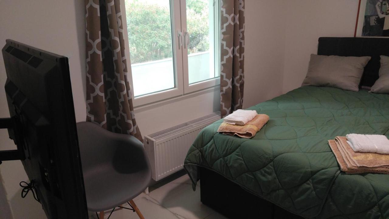 New!90Sqm10Minairport2Bedrooms Солун Екстериор снимка