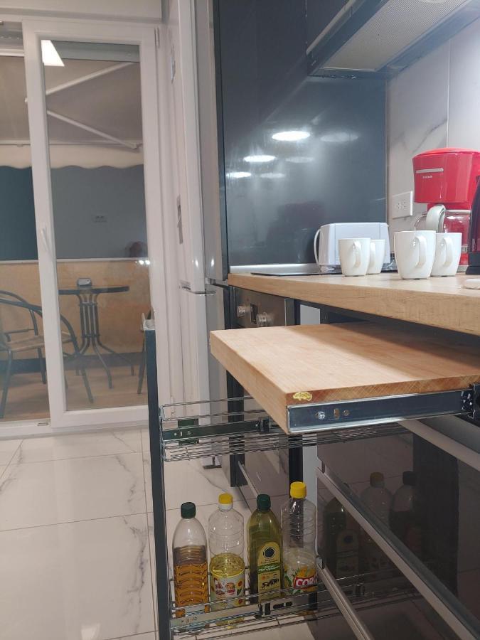 New!90Sqm10Minairport2Bedrooms Солун Екстериор снимка